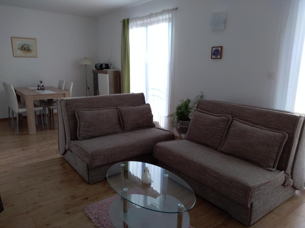 Lupoglav  Apartment Vista מראה חיצוני תמונה