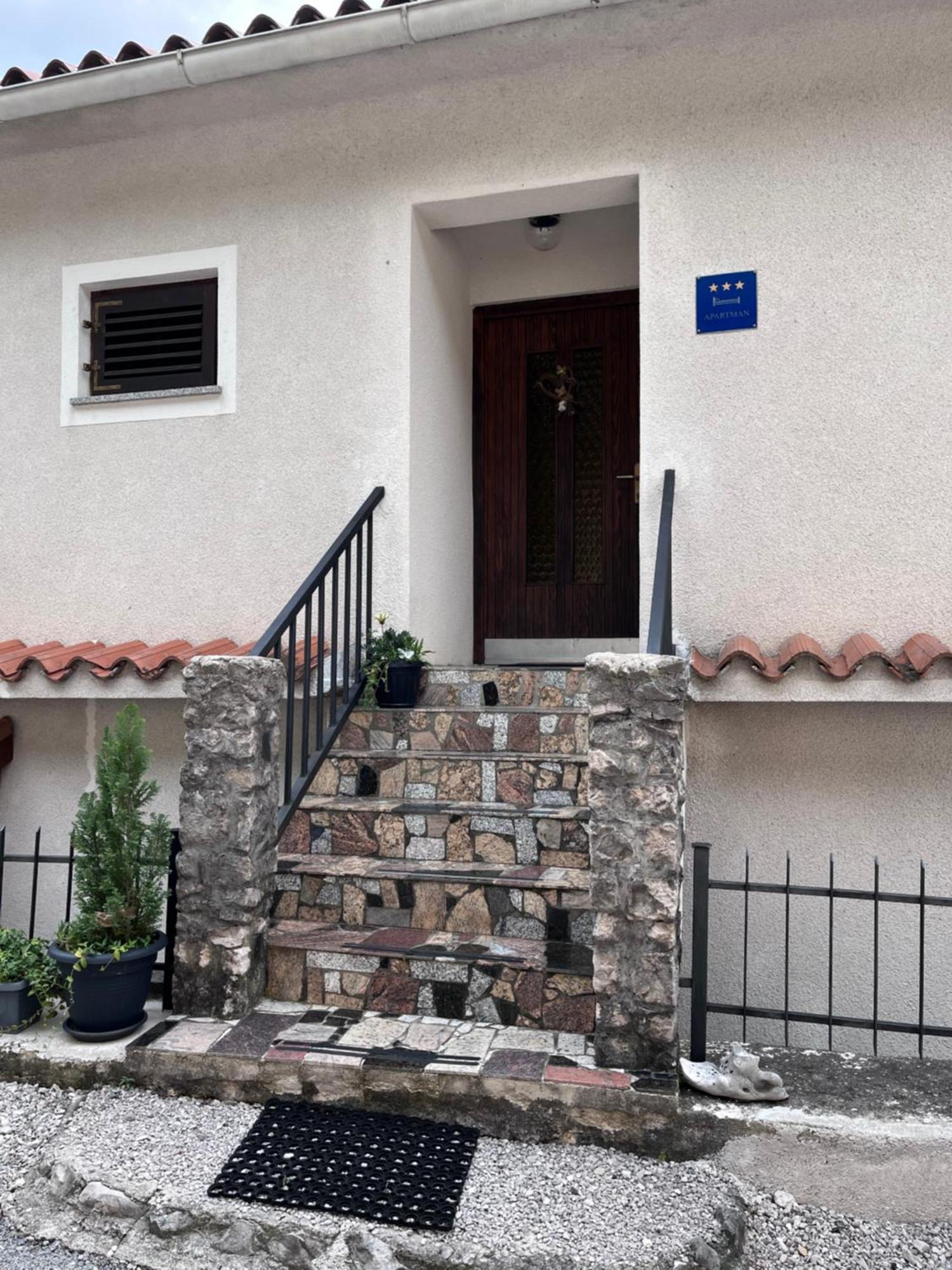 Lupoglav  Apartment Vista מראה חיצוני תמונה