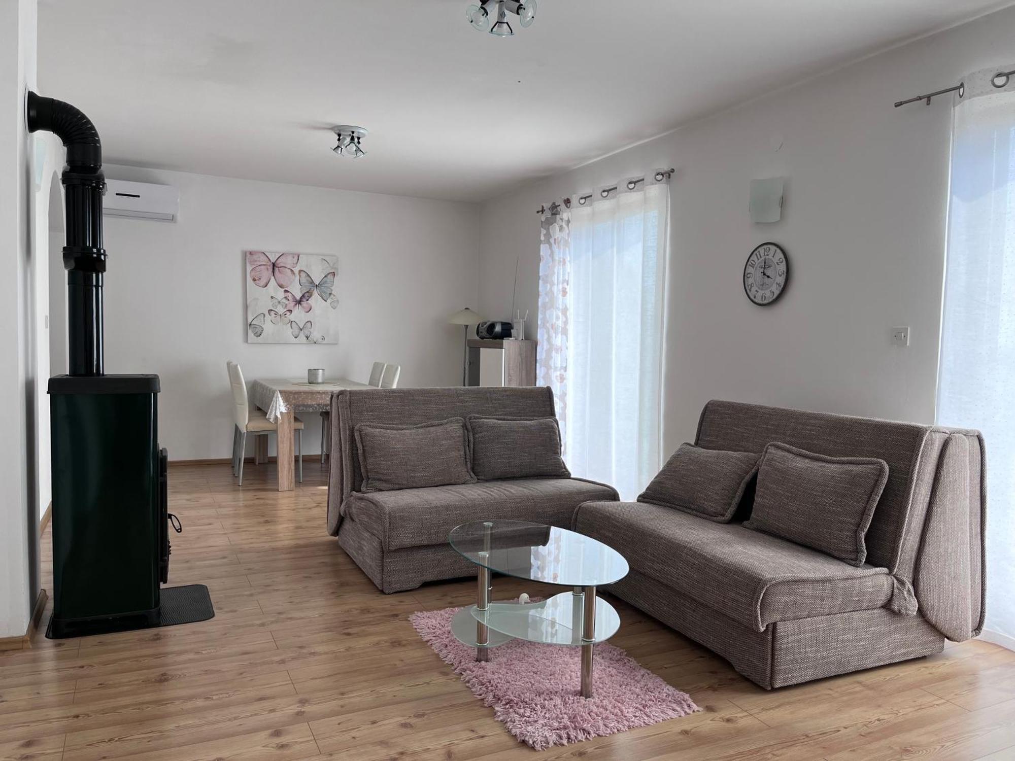 Lupoglav  Apartment Vista מראה חיצוני תמונה
